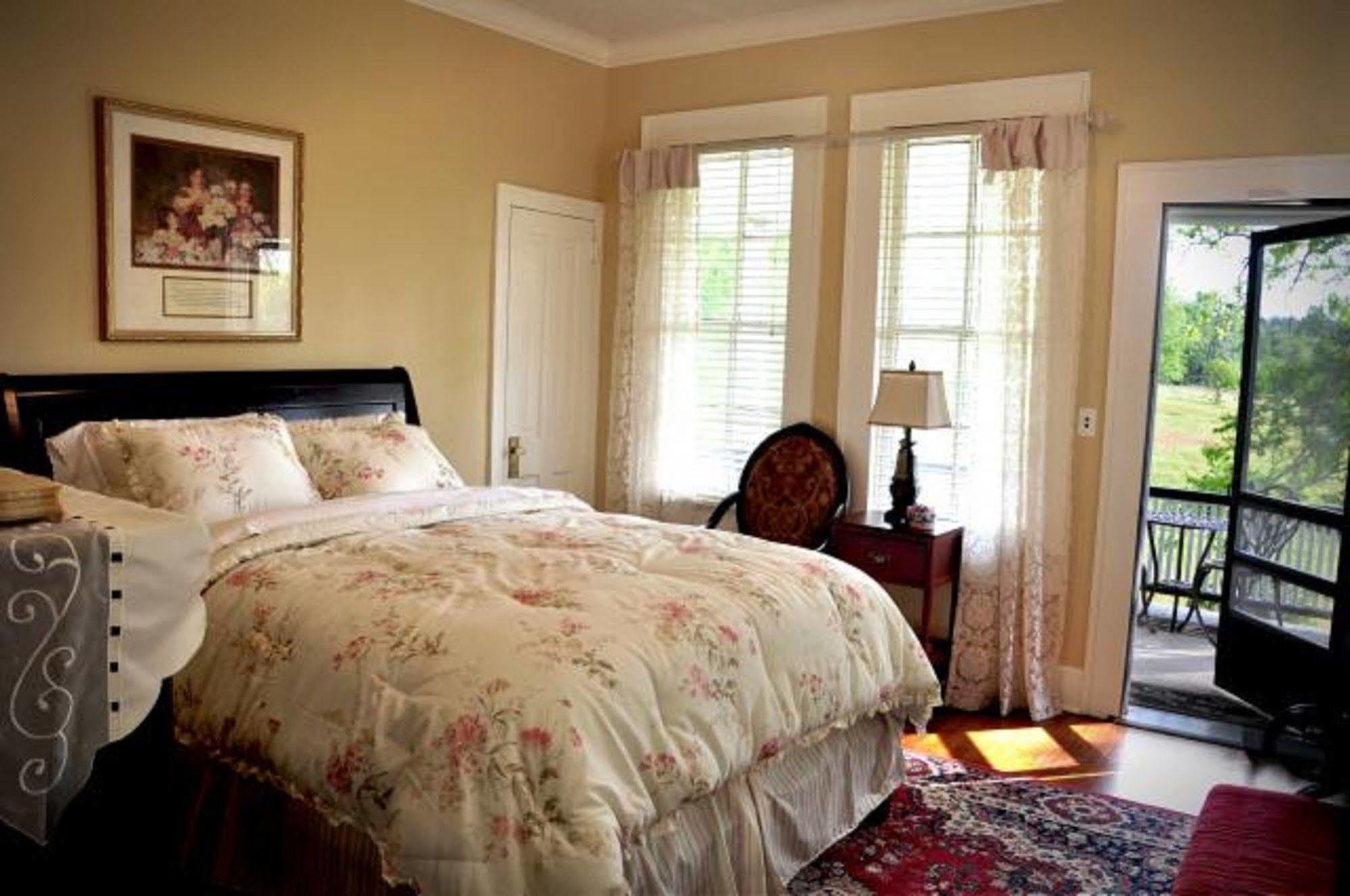 Texas Forest Country Retreat Huntington Dış mekan fotoğraf